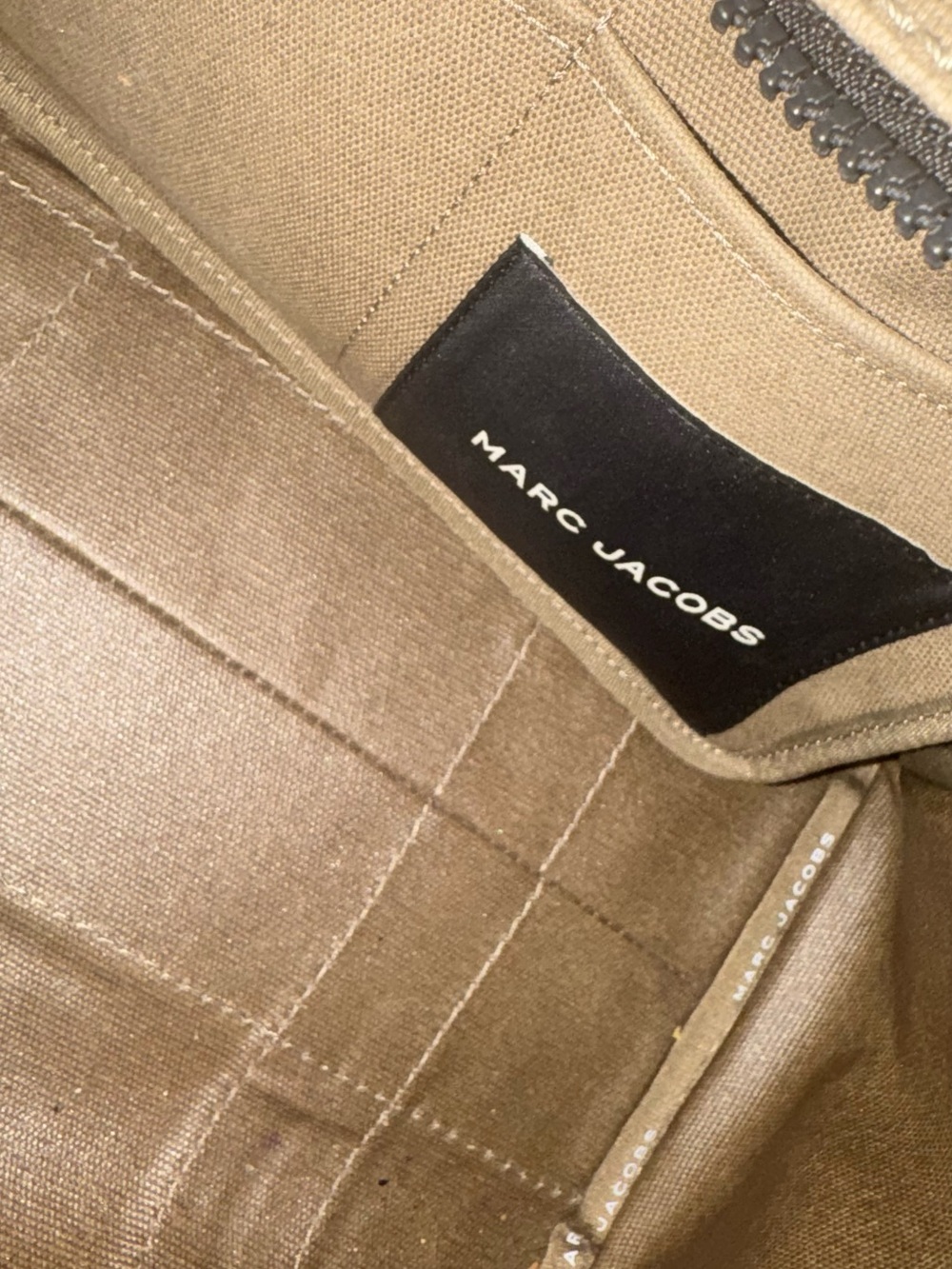 Marc Jacobs The Tote Bag in Taupe with White Logo - Picture 5 of 5